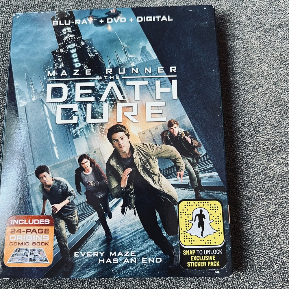 20th Century Fox Maze Runner The Death Cure Blu-ray DVD Comic Book Set